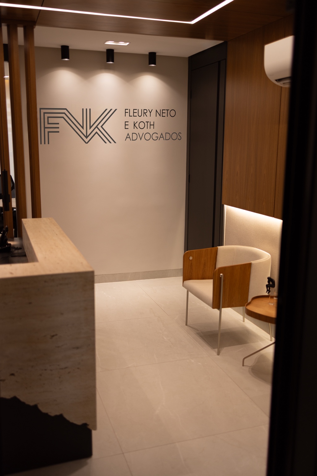 Recepção do escritório Fleury Neto e Koth Advogados